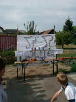 maibaum_umschmeissen_2003_6.jpg (39216 Byte)