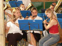 kirtag_sonntag_2003_05.jpg (37860 Byte)