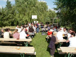 maibaum_umschm1.jpg (42323 Byte)