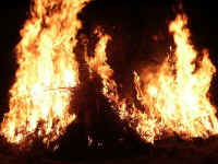 sonnwendfeier9.jpg (30655 Byte)