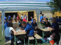 fussballturnier_030830_050.jpg (41946 Byte)